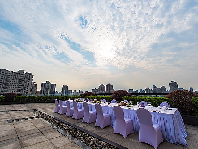 Hotel Feature Photo